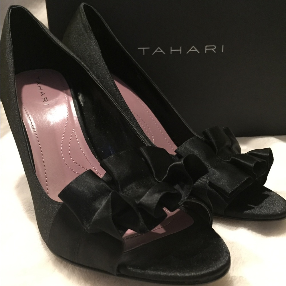 Tahari evening shoes in black satin.